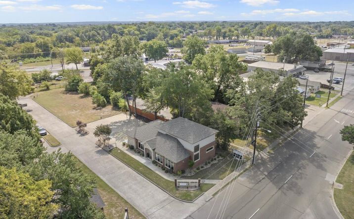 Pictures of Land property located at 802 North Jefferson, Mount Pleasant, TX 75455 for sales - image #1