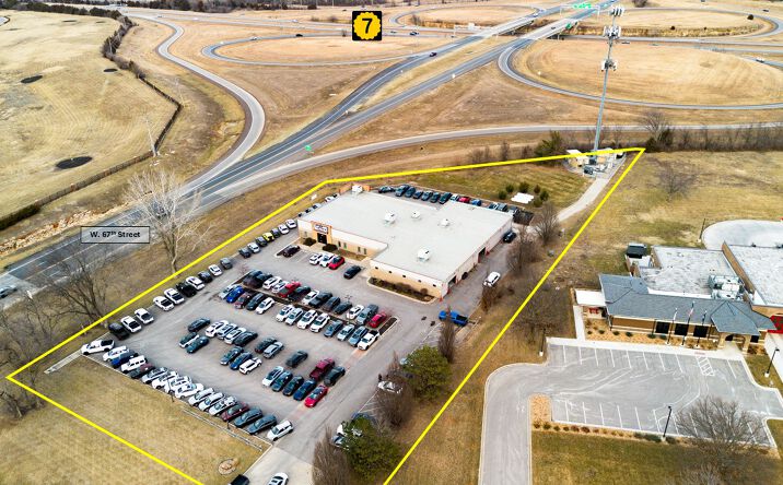 Pictures of Industrial, Retail property located at 6801 Hedge Ln Terrace, Shawnee, KS 66226 for sales - image #1