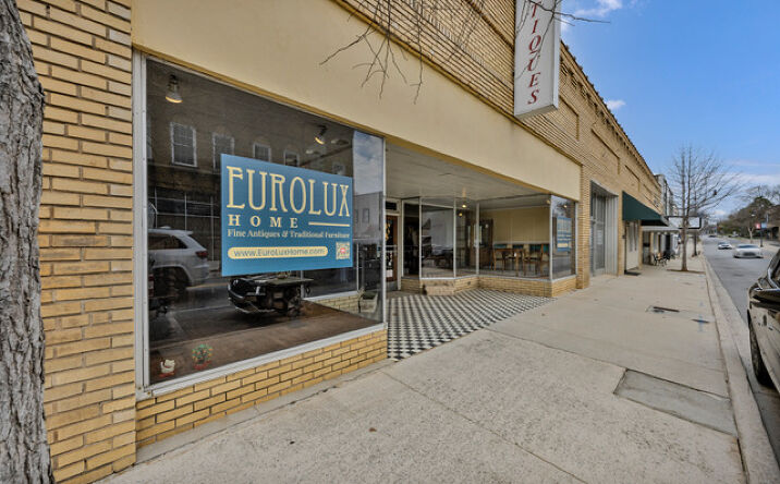 Pictures of Retail property located at 1409 Main St, Newberry, SC 29108 for sales - image #1