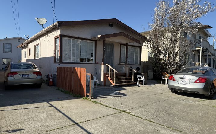 315 Evans Ave - exterior