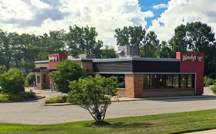Pictures of Retail property located at 4694 W River Drive NE, Comstock Park, MI 49321 for sales - image #1