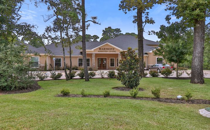 Pictures of Senior Living property located at 196 Camelot St, Conroe, TX 77304 for sales - image #1