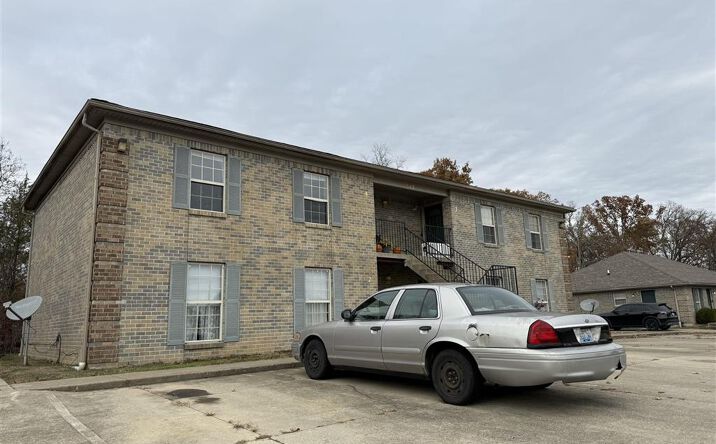 Pictures of Multifamily property located at 187 Fugate Ln, Shepherdsville, KY 40165 for sales - image #1