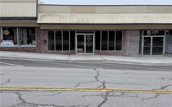 Pictures of Retail property located at 206 E Booneslick Rd, Jonesburg, MO 63351 for sales - image #1