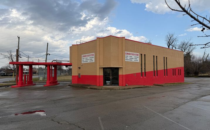 Pictures of Retail property located at 3140 Wilson Ave, Louisville, KY 40211 for sales - image #1