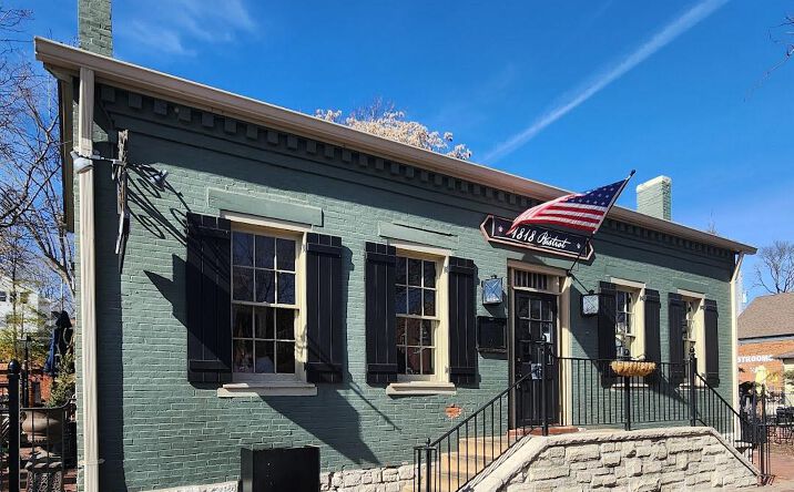 Pictures of Retail property located at 515 South main Street, Saint Charles, MO 63301 for sales - image #1