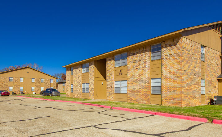 Pictures of Multifamily property located at 2307 Foster St, Bossier City, LA 71112 for sales - image #1