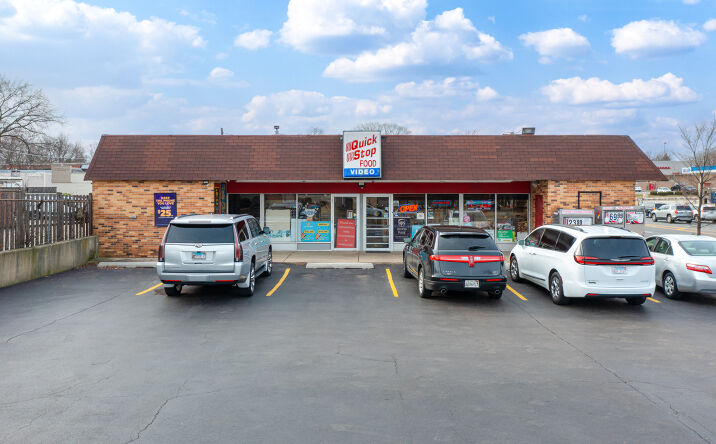 Pictures of Business for Sale, Retail property located at 427 E Palatine Road, Palatine, IL 60074 for sales - image #1