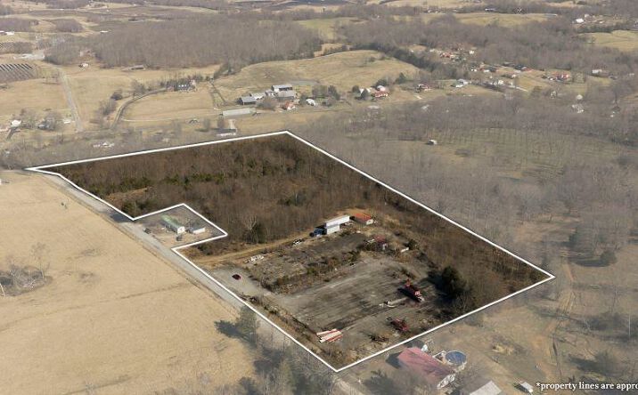 Pictures of Land property located at 272 & 256 Hilltop View Road, Summer Shade, KY 42166 for sales - image #1
