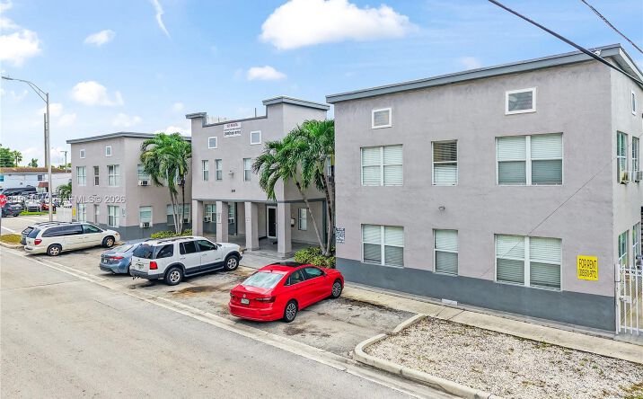Pictures of Multifamily, Hospitality property located at 508 W 1st Ave, Hialeah, FL 33010 for sales - image #1