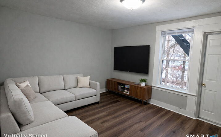 Pictures of Multifamily property located at 116 Old Foxon Rd, East Haven, CT 06513 for sales - image #1