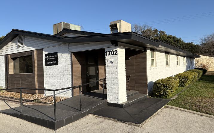 Pictures of Office property located at 1702 Pat Booker Rd, Universal City, TX 78148 for sales - image #1