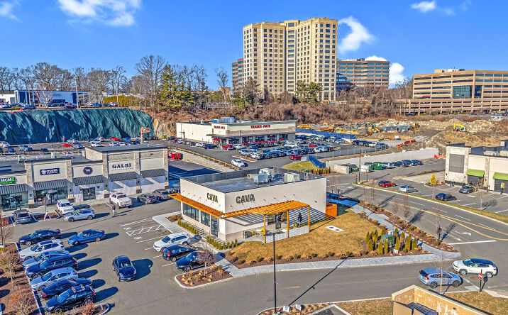 Pictures of Retail property located at 779 Bridgeport Ave, Shelton, CT 06484 for sales - image #1