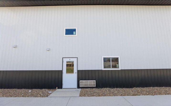 Pictures of Mixed Use property located at 3111 W Airline Hwy, Waterloo, IA 50703 for sales - image #1