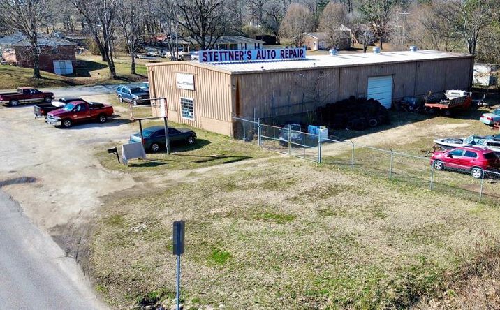 Pictures of Retail property located at 98 Oak Hill St., Camden, TN 38320 for sales - image #1
