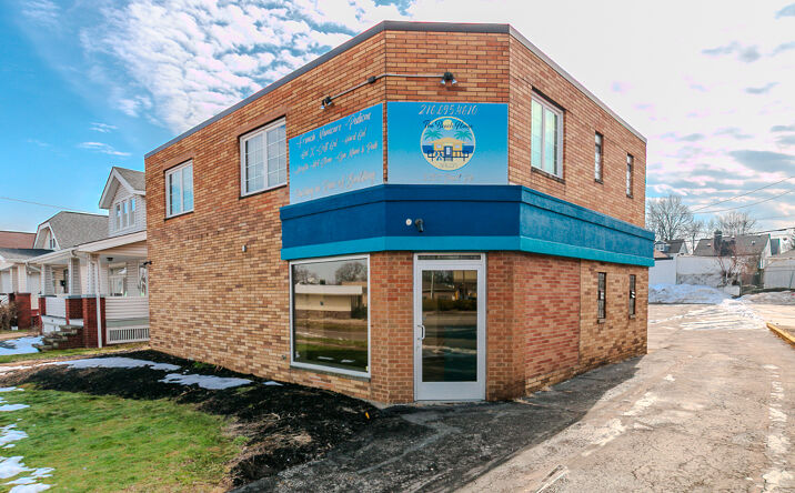Pictures of Office, Retail property located at 5393 Pearl Rd, Parma, OH 44129 for sales - image #1
