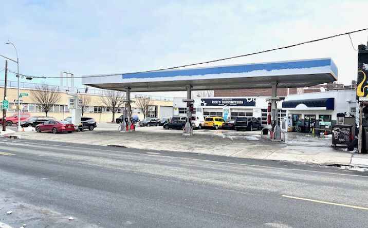 Pictures of Retail, Industrial, Special Purpose property located at 39-04 Skillman Ave, Sunnyside, NY 11104 for sales - image #1