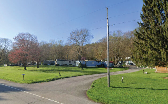 Pictures of Mobile Home Park property located at 7992 W Market St, Mercer, PA 16137 for sales - image #1