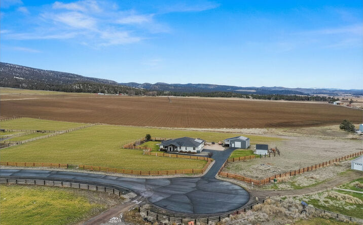 Pictures of Land property located at 8933 NW Elizabeth Way, Prineville, OR 97754 for sales - image #1