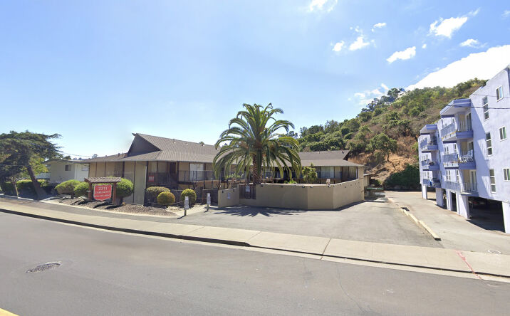 Pictures of Multifamily property located at 2311 Carlmont Dr, Belmont, CA 94002 for sales - image #1