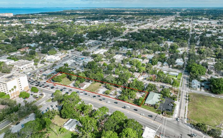 Pictures of Hospitality, Mixed Use, Multifamily, Retail property located at 2063 Fruitville Rd, Sarasota, FL 34237 for sales - image #1