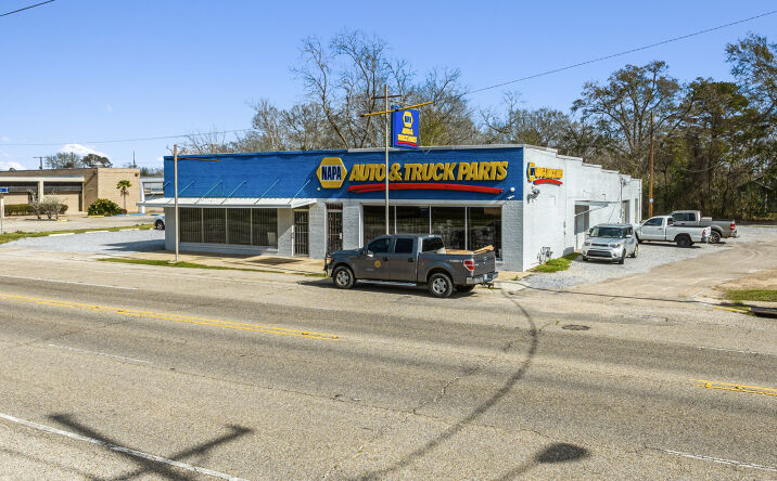 Pictures of Retail property located at 628 S Columbia St, Bogalusa, LA 70427 for sales - image #1