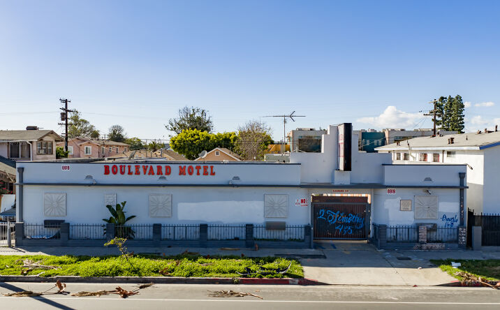 Pictures of Hospitality, Land property located at 6919 S Figueroa St, Los Angeles, CA 90003 for sales - image #1