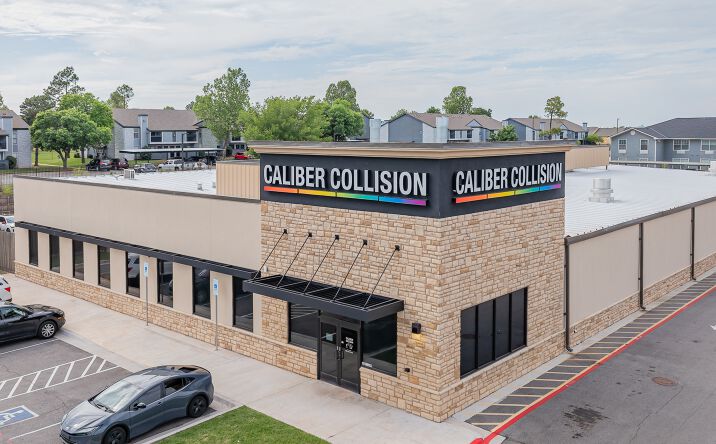 Pictures of Retail property located at 12501 N Pennsylvania Ave, Oklahoma City, OK 73120 for sales - image #1