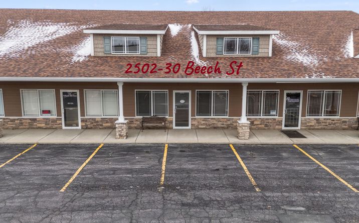 Pictures of Office property located at 2502 Beech St, Valparaiso, IN 46383 for sales - image #1
