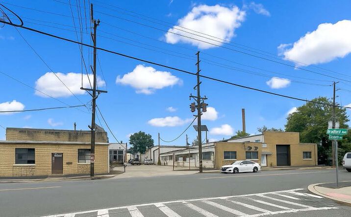 Pictures of Industrial property located at 1717-1807 W Elizabeth Ave, Linden, NJ 07036, 1807 W Elizabeth Avenue, Linden, NJ 07036-6328 for sales - image #1