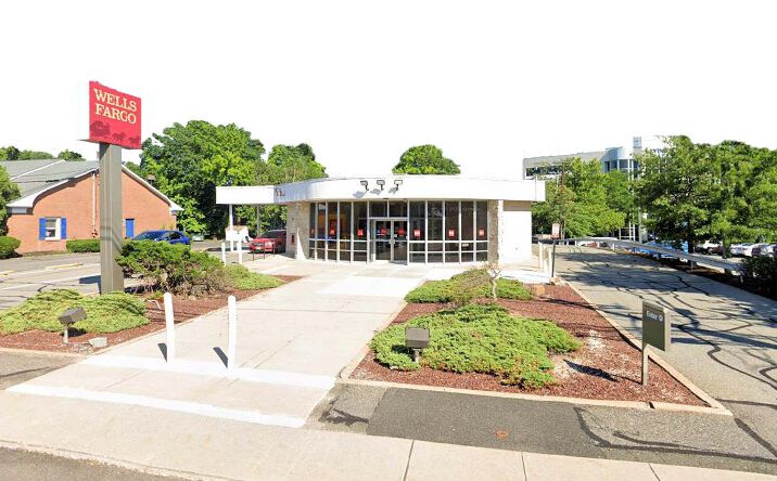 Pictures of Office property located at 36 Middlesex Ave, Metuchen, NJ 08840 for sales - image #1