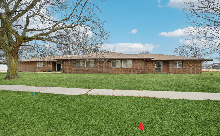 Pictures of Office property located at 1310 Solar Dr, Waterloo, IA 50701 for sales - image #1