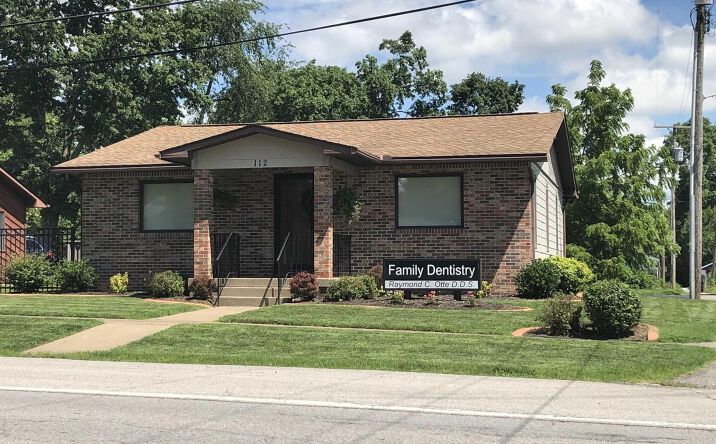 Pictures of Office, Retail property located at 112 W MAIN Street, Goreville, IL 62939 for sales - image #1