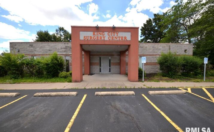 Pictures of Office, Retail property located at 2605 MAIN Street, Mt Vernon, IL 62864 for sales - image #1