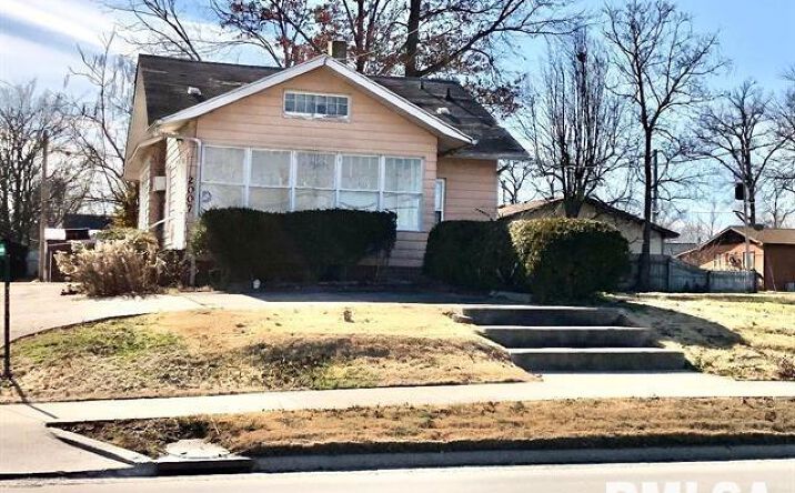 Pictures of Land property located at 2007 W Main Street, Marion, IL 62959 for sales - image #1