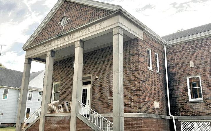 Pictures of Multifamily, Office property located at 421 E BROADWAY, Centralia, IL 62801 for sales - image #1
