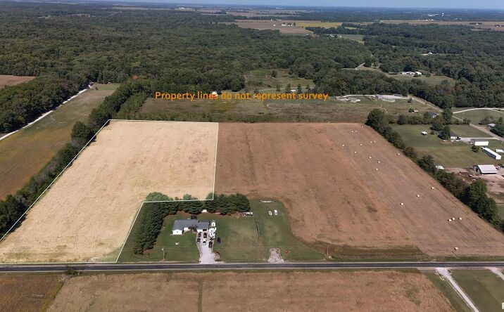Pictures of Land property located at W COON CREEK Road, Flora, IL 62839 for sales - image #1