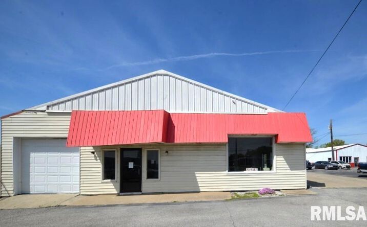 Pictures of Industrial property located at 4706 & 4708 BROADWAY Street, Mt Vernon, IL 62864 for sales - image #1