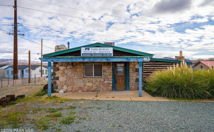 Pictures of Office, Retail property located at 815 S Dunivin Lane, Dewey-Humboldt, AZ 86327 for sales - image #1