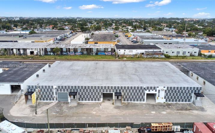 Pictures of Industrial property located at 7000 NW 37th Ct, Hialeah, FL 33147 for sales - image #1