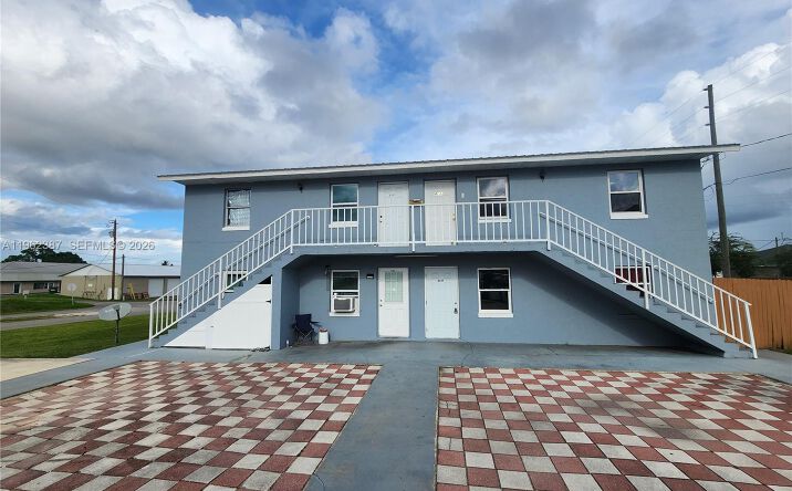 Pictures of Multifamily property located at 4131 Commercial Dr, Sebring, FL 33870 for sales - image #1