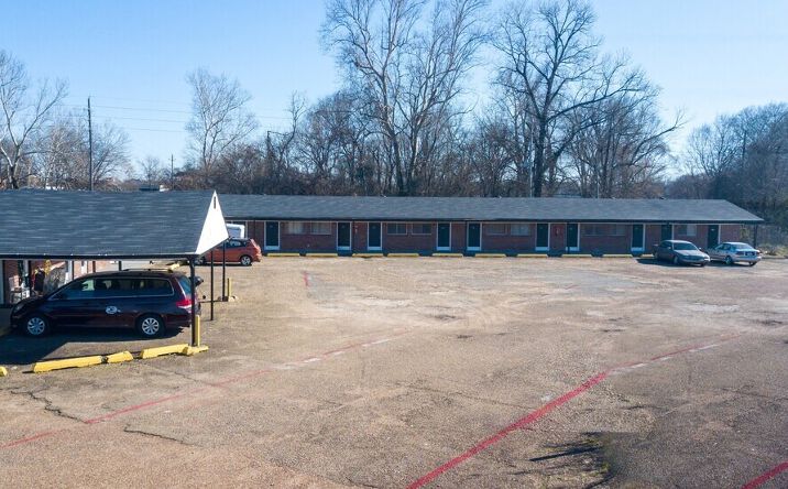 Pictures of Multifamily property located at 901 W 7th St, Texarkana, TX 75501 for sales - image #1