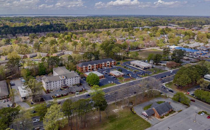 Pictures of Office property located at 11719 B Jefferson Ave, Newport News, VA 23608 for sales - image #1