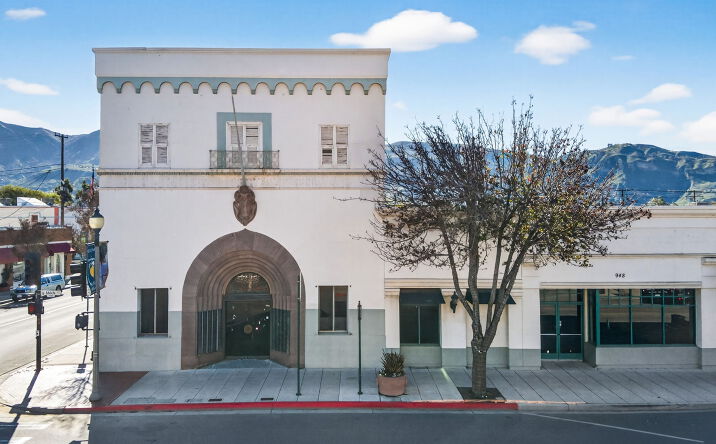 Pictures of Retail property located at 948 E Main St, Santa Paula, CA 93060 for sales - image #1