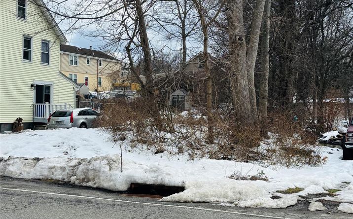 Pictures of Land property located at Between 229 and 231 Westchester Avenue, Cortlandt, NY 10511 for sales - image #1