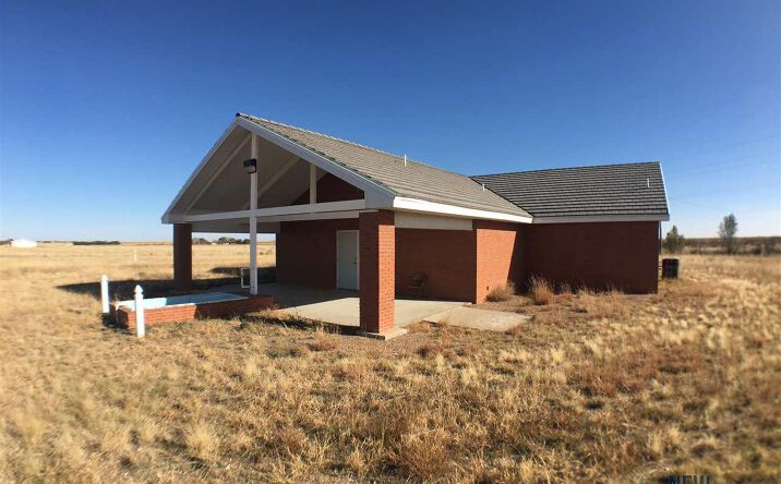 Pictures of Mixed Use property located at 41679 Us Highway 70, Portales, NM 88130 for sales - image #1