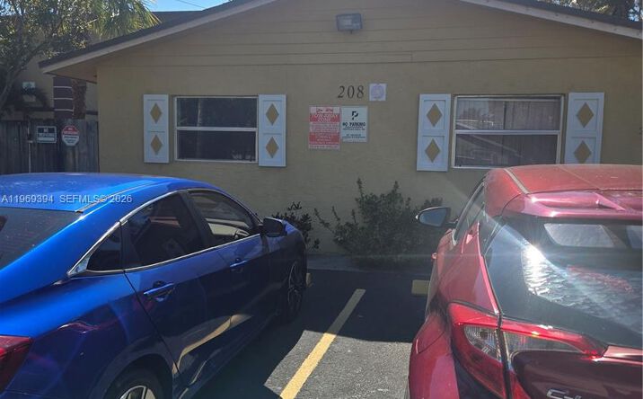 Pictures of Multifamily property located at 208 SW 1st Ct, Pompano Beach, FL 33060 for sales - image #1