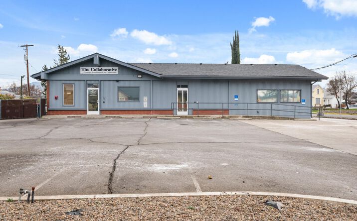 Pictures of Office property located at 914 W Main St, Medford, OR 97501 for sales - image #1