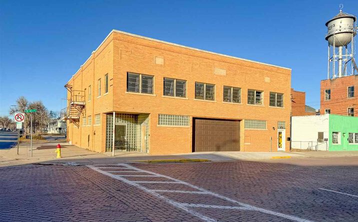 Pictures of Mixed Use, Industrial, Retail property located at 122 W 4th St, Alliance, NE 69301 for sales - image #1