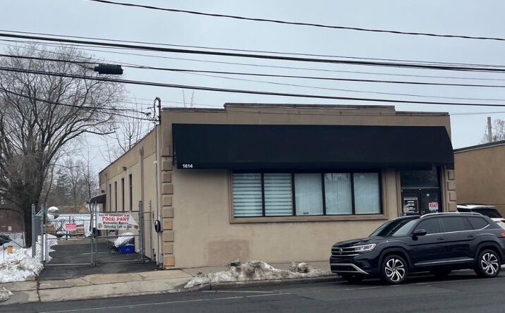 Pictures of Office property located at 1614 Grand Avenue, Hempstead, NY 11510 for sales - image #1